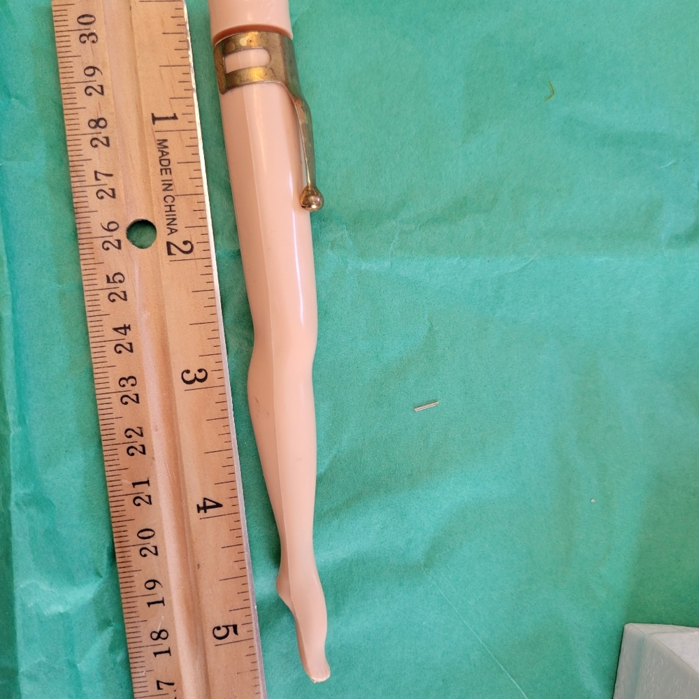 Vintage Leg Shaped Novelty Pen ~ 1950s MCM ~ Unique ~ Quirky ~ Funny!